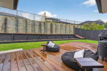 4 Porokaiwhiri Avenue, Helensville