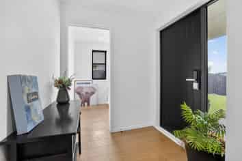 4 Porokaiwhiri Avenue, Helensville