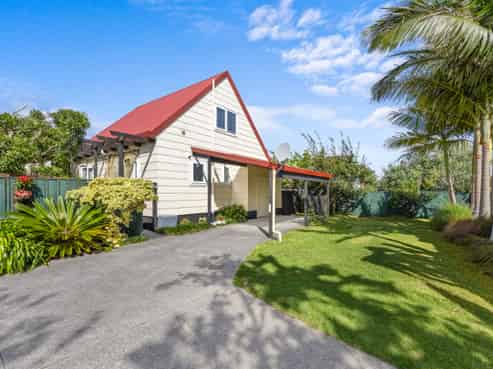 32C Fortunes Road, Half Moon Bay