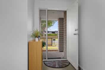 30 Flack Street, Pyes Pa