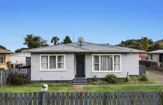 69 McKenzie Street, Taneatua