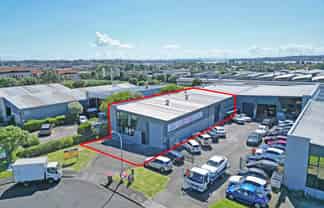 PRISTINE 430M² INDUSTRIAL PREMISES
