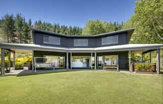 35 Raratu Road, Kahuranaki