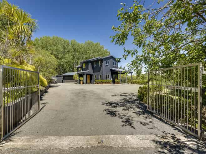 35 Raratu Road, Kahuranaki