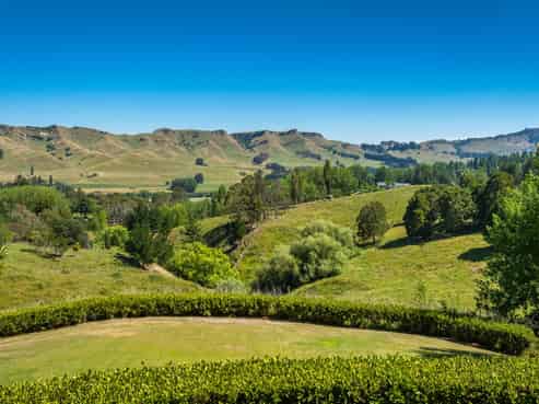 35 Raratu Road, Kahuranaki