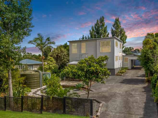 28 Third View Avenue, Beachlands