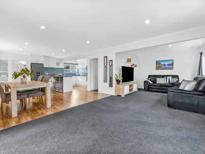 28 Third View Avenue, Beachlands