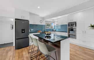 28 Third View Avenue, Beachlands