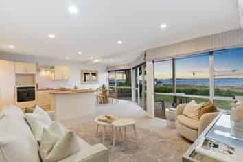 A/5 The Esplanade, Eastern Beach