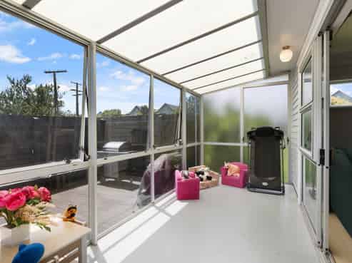 1/76 Grove Road, Papakura