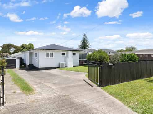 1/76 Grove Road, Papakura