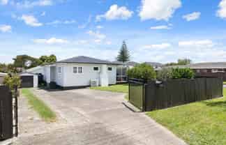 1/76 Grove Road, Papakura