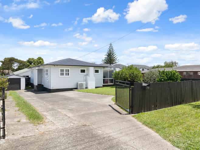1/76 Grove Road, Papakura