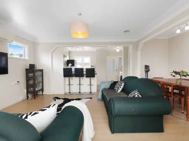 1/76 Grove Road, Papakura