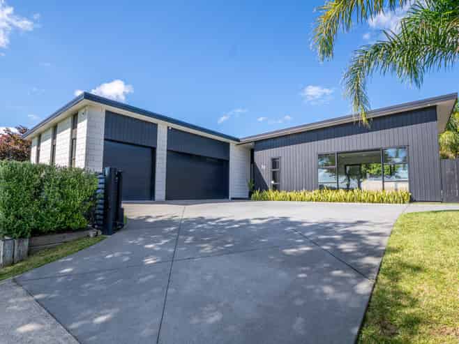 33 Meadowfield Street, Flagstaff