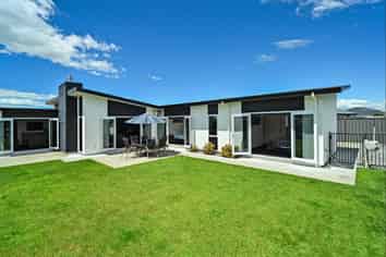 5 Watt Court, Mahora