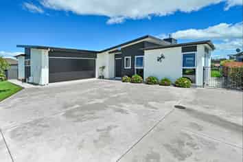 5 Watt Court, Mahora