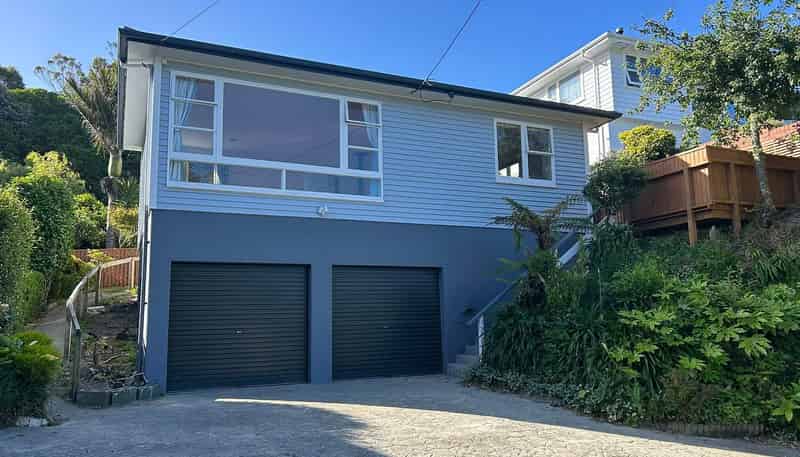 105 Churchill Drive, Crofton Downs