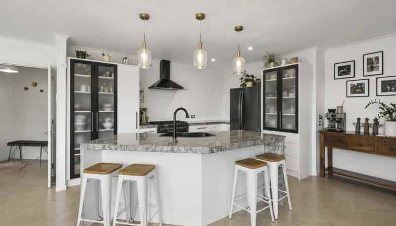 287 Lincoln Road, Inglewood