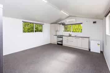 18a Flux Road, Mangaroa