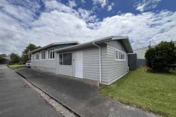 110b Linton Street, West End