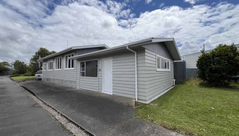 110b Linton Street, West End