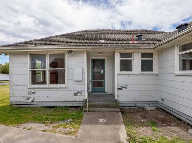 14 Ealing Street, Northcote