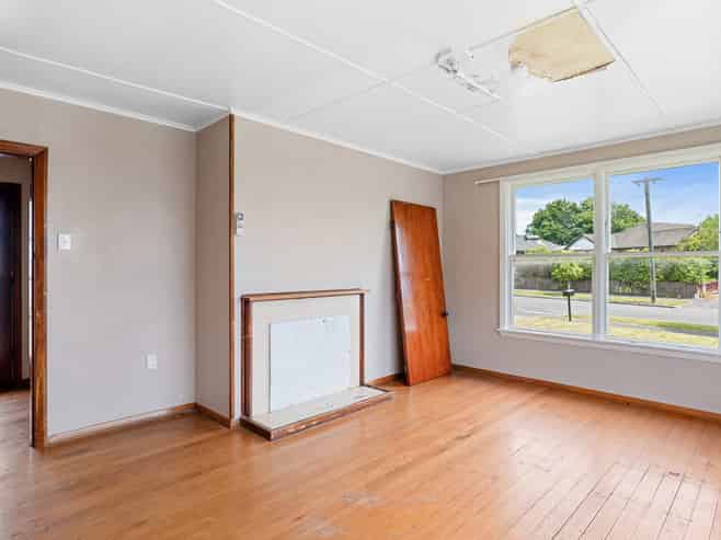 14 Ealing Street, Northcote