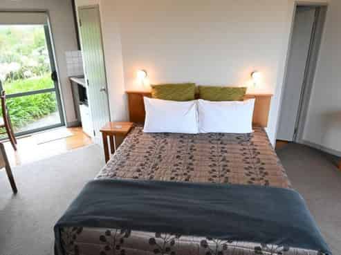 Great Lifestyle with Good Income