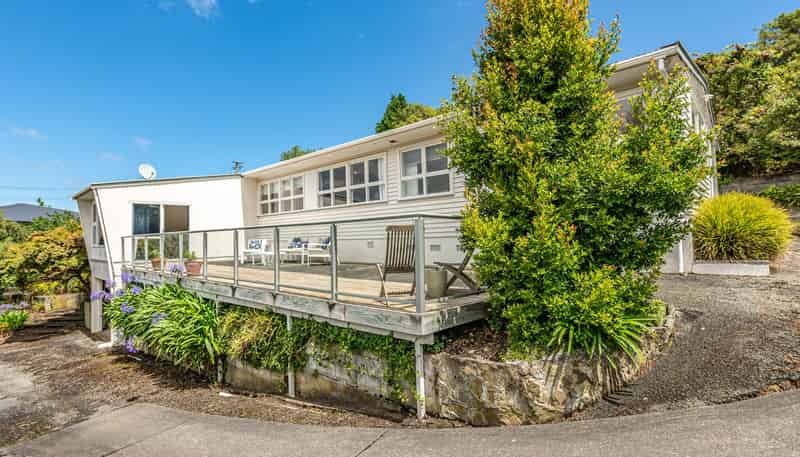 11 Hillside Terrace, Saint Johns Hill