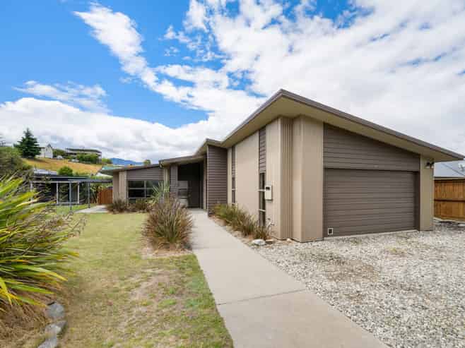 23 Hewson Crescent, Lake Hawea