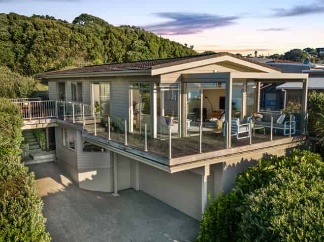 42 Waitea Road, Muriwai