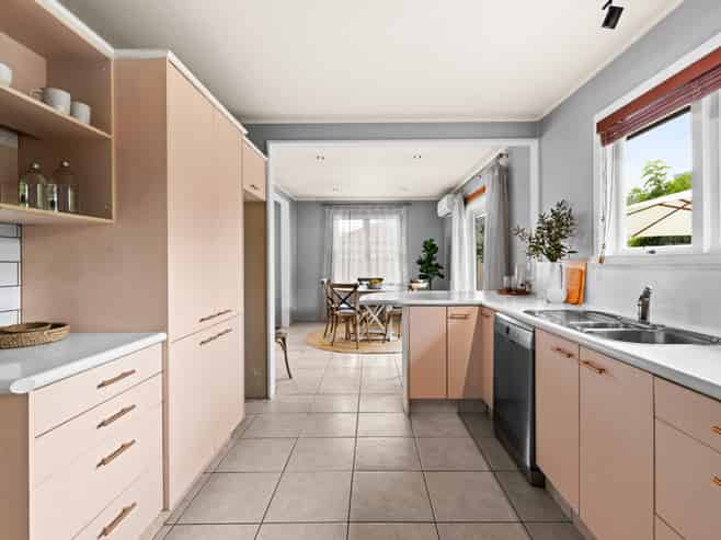 41 Merton Crescent, Pirimai