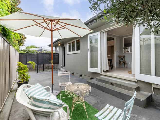 41 Merton Crescent, Pirimai