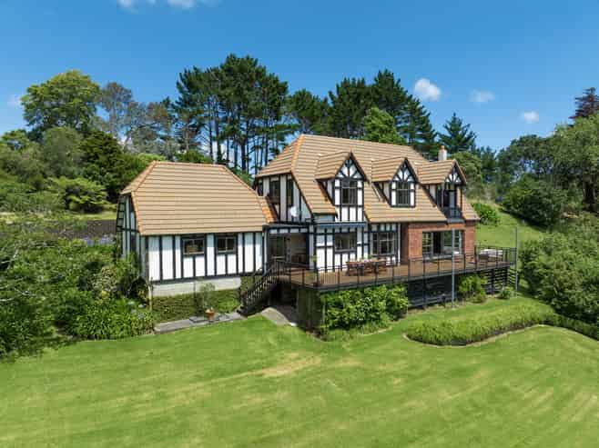 180 Ara-kotinga, Whitford