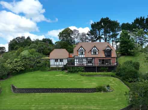 180 Ara-kotinga, Whitford