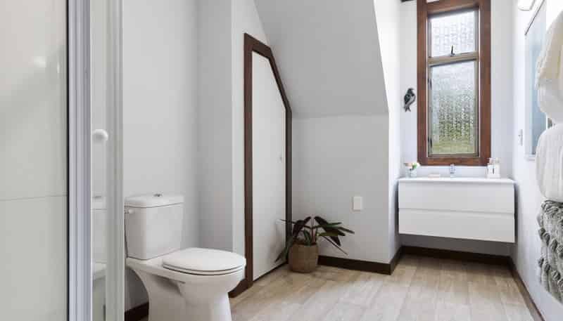 180 Ara-kotinga, Whitford