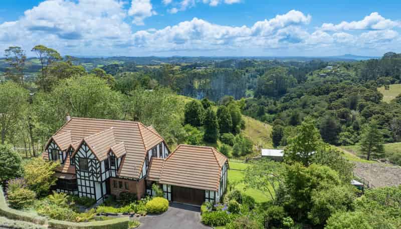 180 Ara-kotinga, Whitford