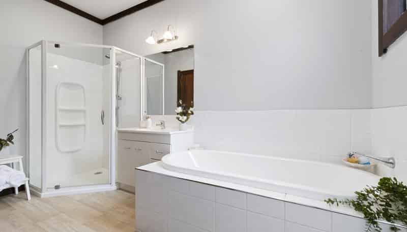 180 Ara-kotinga, Whitford