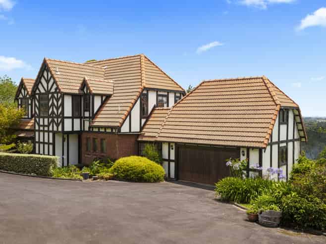 180 Ara-kotinga, Whitford