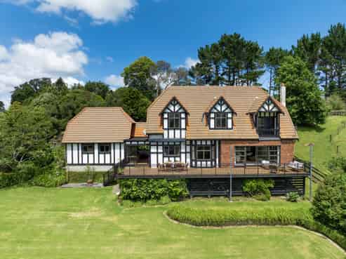 180 Ara-kotinga, Whitford