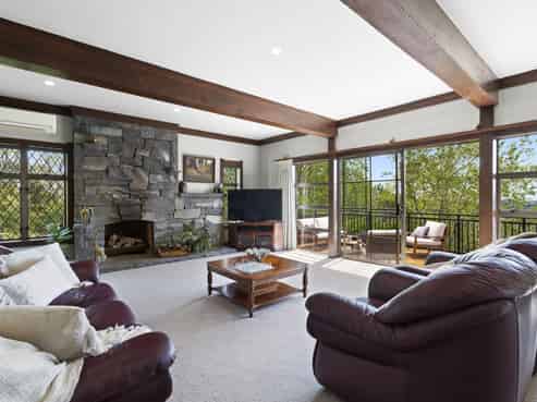 180 Ara-kotinga, Whitford