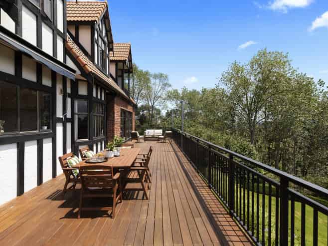 180 Ara-kotinga, Whitford