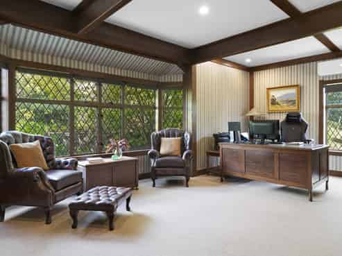 180 Ara-kotinga, Whitford