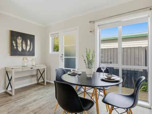 2/239 New Brighton Road, Burwood