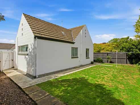 2/239 New Brighton Road, Burwood