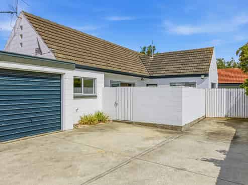 2/239 New Brighton Road, Burwood