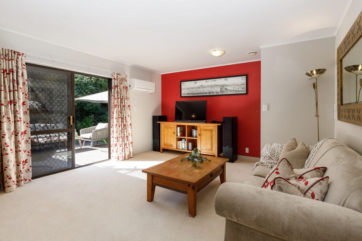All Offers Invited - Prime Springlands Location - Widok 6