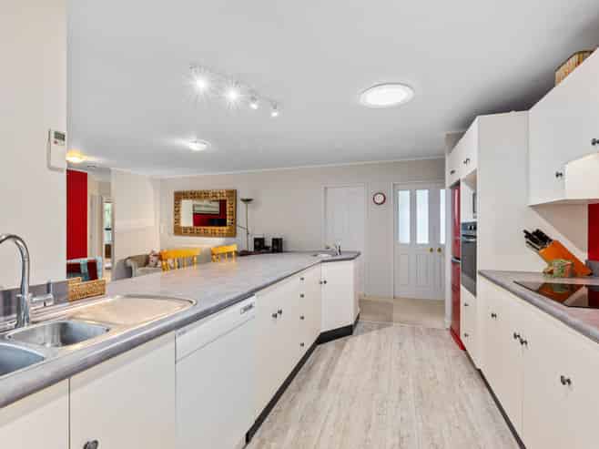 16 Springswood Grove, Springlands