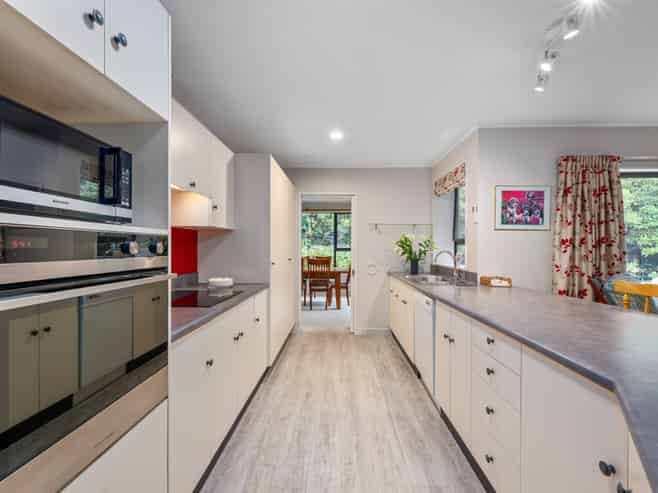 16 Springswood Grove, Springlands